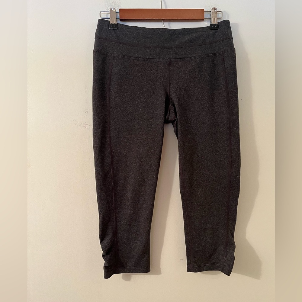 Athleta Gusset Cool Max Leggings Crop Size M